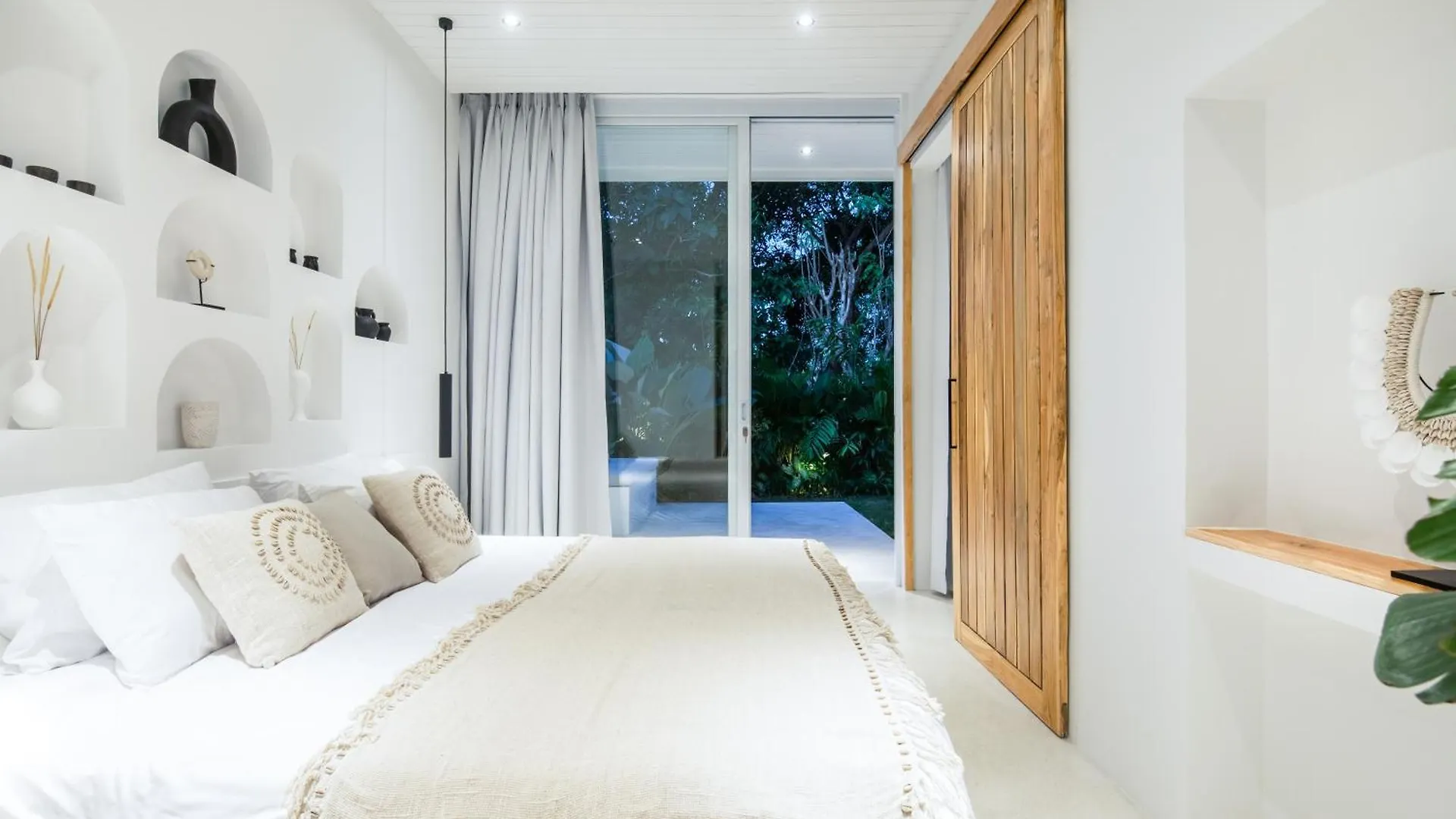 Modern 2Br Villa 5 Mins To Bingin Beach Indonesia