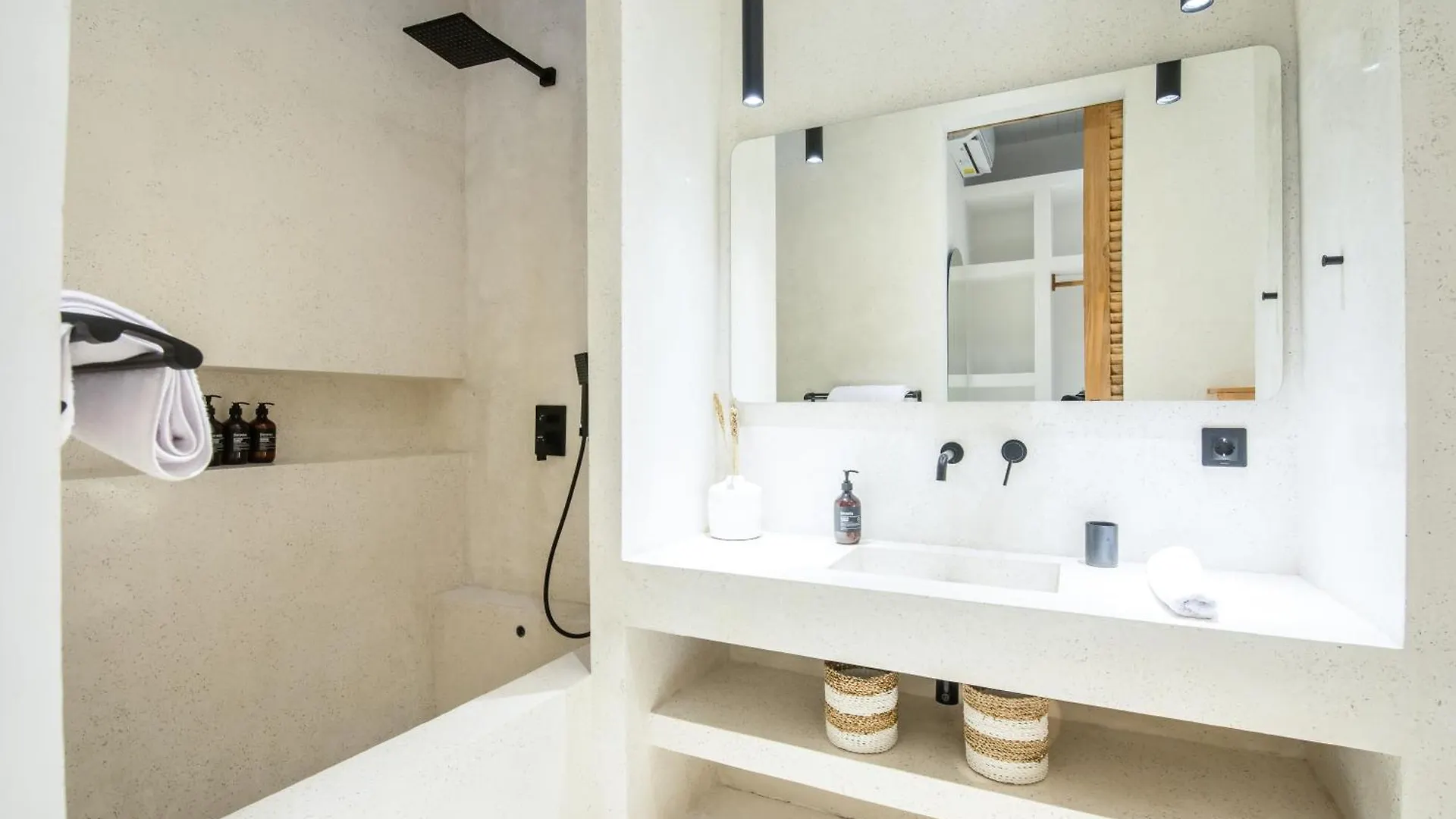 Modern 2Br Villa 5 Mins To Bingin Beach 0*, Uluwatu (Bali)